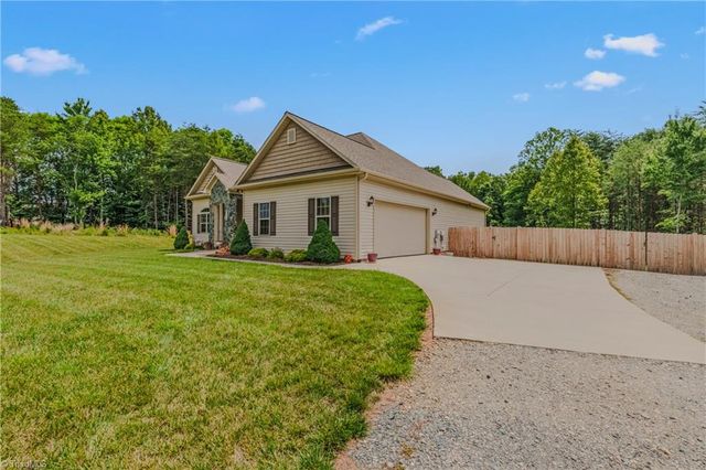 9637 Creek Farm Road, Tobaccoville, NC 27050