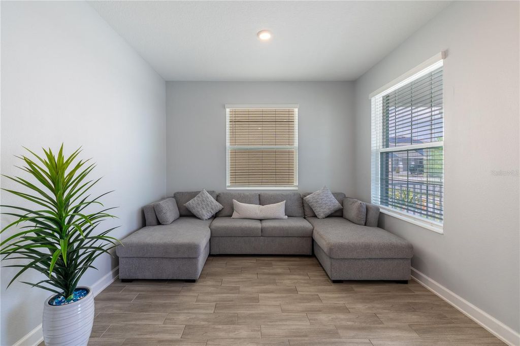 Image 4 of property listing at 11456 RHYME AVENUE, Orlando, FL 32832