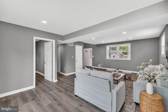 406 SILVER RUN RD, Edgewater, MD 21037