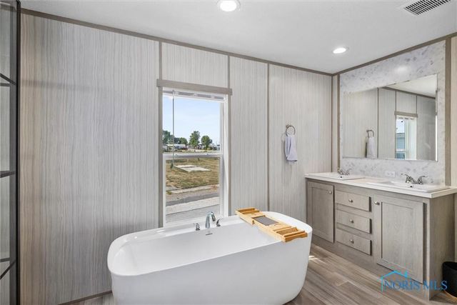 27696 Oregon Road, 120, Perrysburg, OH 43551