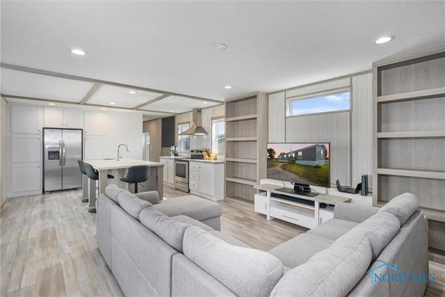 27696 Oregon Road, 120, Perrysburg, OH 43551