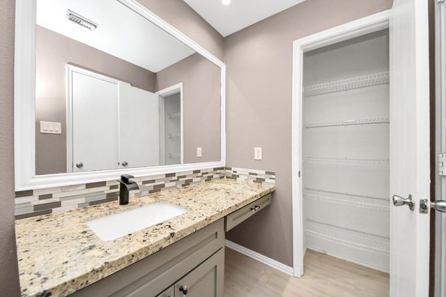 19042 Remington Mill Drive, Houston, TX 77073