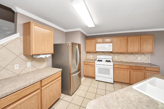 19042 Remington Mill Drive, Houston, TX 77073