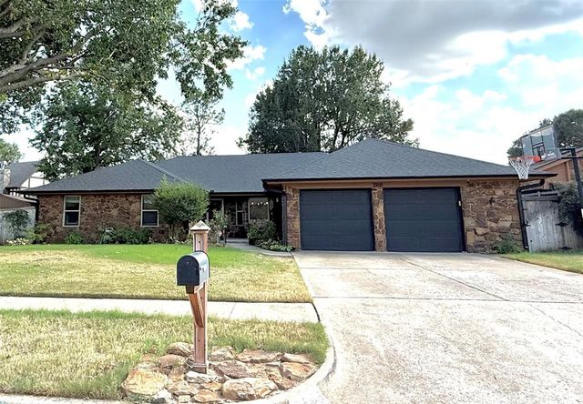 3918 Brookhollow Road, Norman, OK 73072