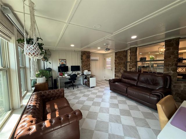 3918 Brookhollow Road, Norman, OK 73072