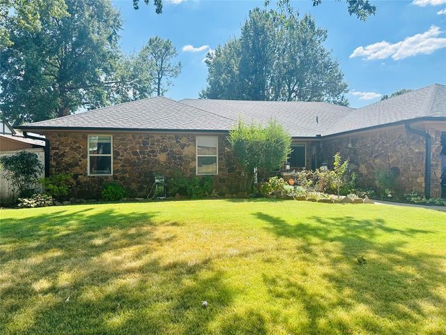 3918 Brookhollow Road, Norman, OK 73072
