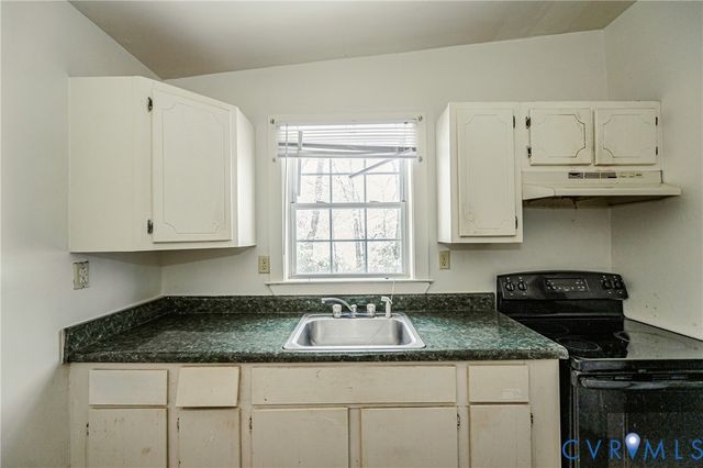 1047 Sussex St, Petersburg, VA 23803