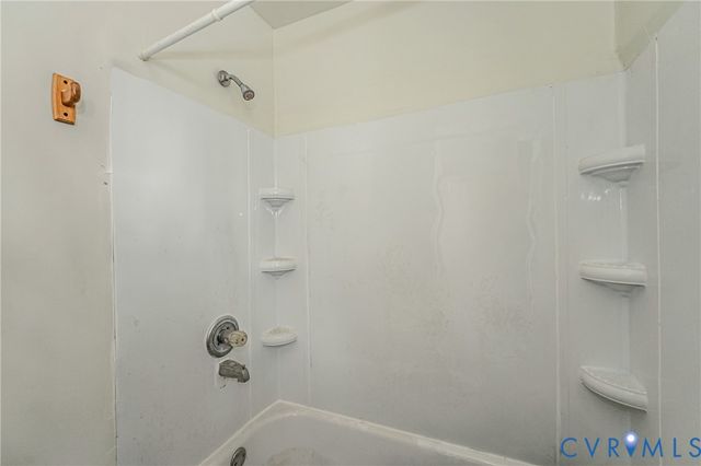 1047 Sussex St, Petersburg, VA 23803