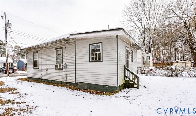 1047 Sussex St, Petersburg, VA 23803