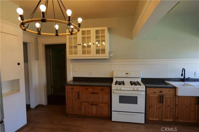 115 E Jefferson, Pomona, CA 91767