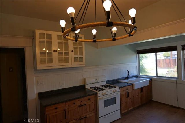 115 E Jefferson, Pomona, CA 91767