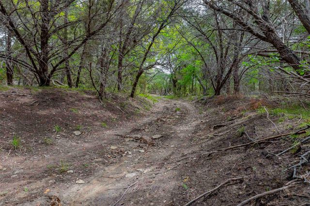910 Abbey RD, Liberty Hill, TX 78642