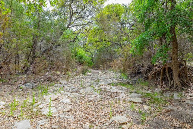 910 Abbey RD, Liberty Hill, TX 78642