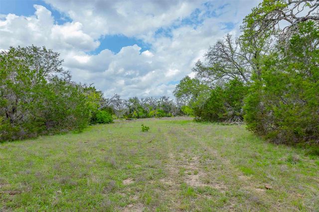 910 Abbey RD, Liberty Hill, TX 78642