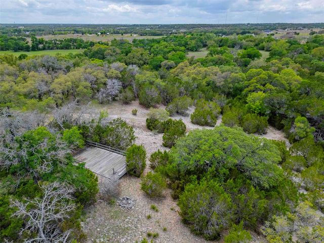910 Abbey RD, Liberty Hill, TX 78642
