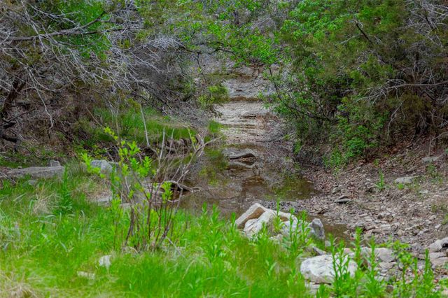 910 Abbey RD, Liberty Hill, TX 78642