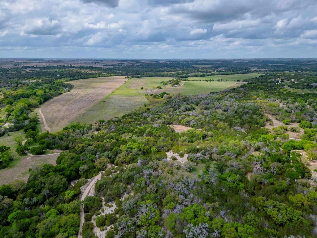 910 Abbey RD, Liberty Hill, TX 78642