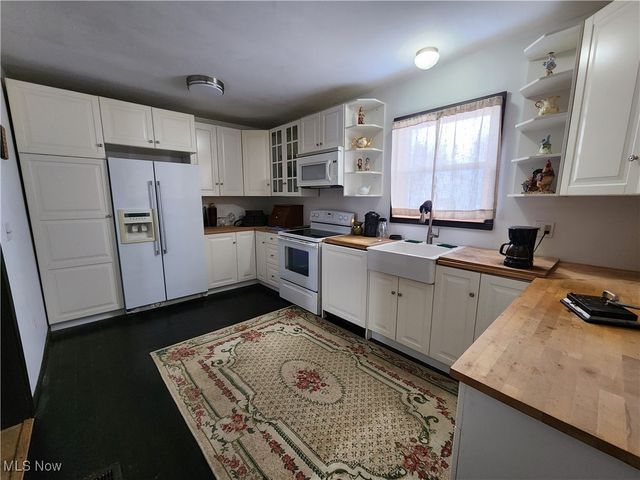 406 W Ohio Avenue, Sebring, OH 44672