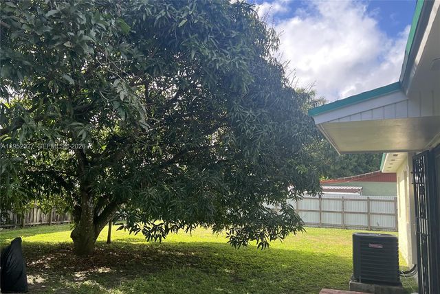 11920 SW 191st Ter, Miami, FL 33177