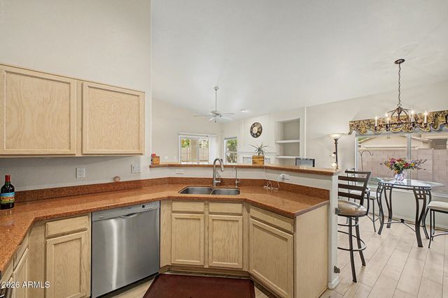 2392 W ROCKROSE Way, Chandler, AZ 85248