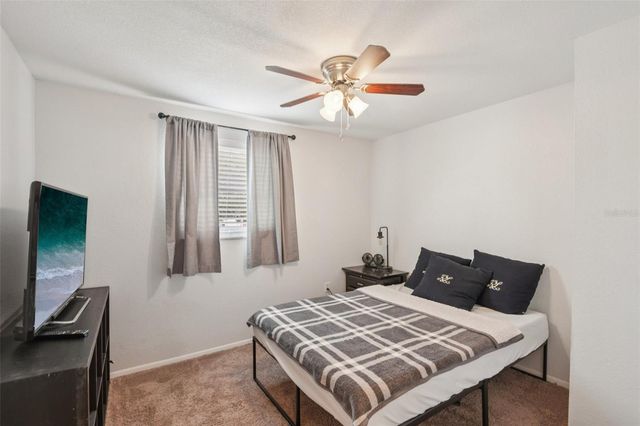 5942 13TH STREET, Zephyrhills, FL 33542