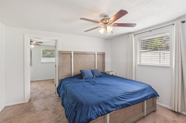 5942 13TH STREET, Zephyrhills, FL 33542