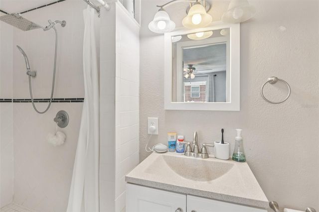 5942 13TH STREET, Zephyrhills, FL 33542