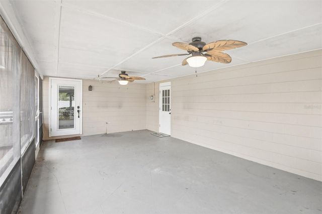 5942 13TH STREET, Zephyrhills, FL 33542