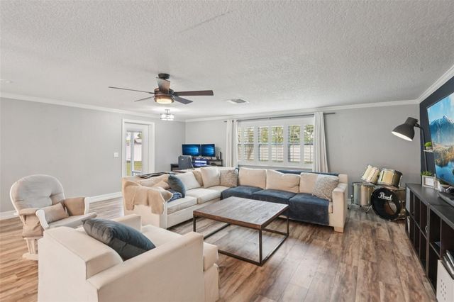 5942 13TH STREET, Zephyrhills, FL 33542