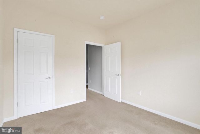 631 THOREAU DR, Mount Joy, PA 17552