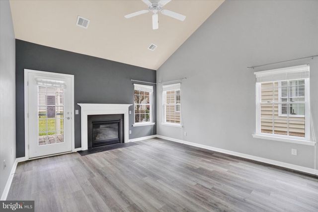 631 THOREAU DR, Mount Joy, PA 17552