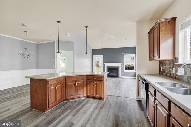 631 THOREAU DR, Mount Joy, PA 17552