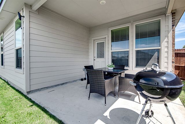 1104 Nicole Way, Fort Worth, TX 76028