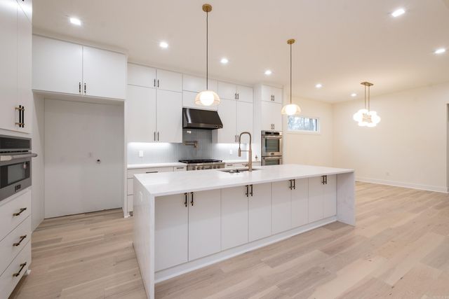 32 Mereville Place, Little Rock, AR 72223