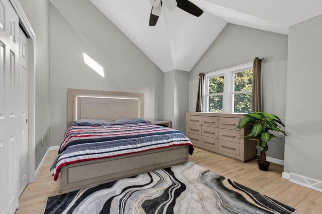 551 Hildreth St 27, Dracut, MA 01826