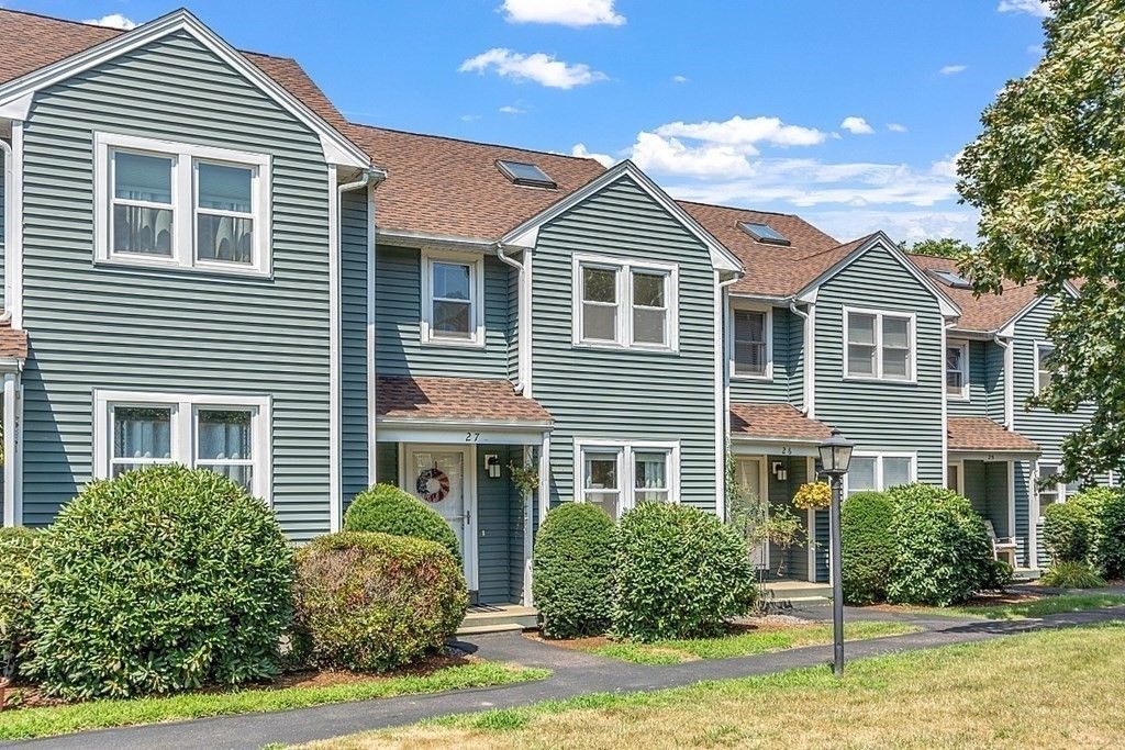 551 Hildreth St 27, Dracut, MA 01826