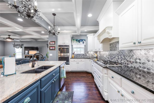 1528 Smysor Drive, Bartlesville, OK 74006