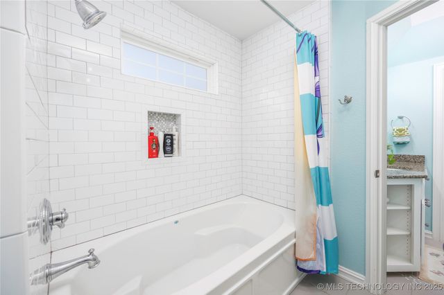 1528 Smysor Drive, Bartlesville, OK 74006