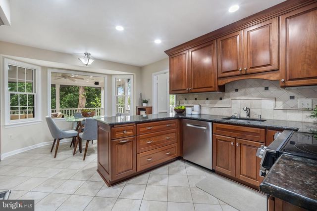 4031 ELLICOTT ST, Alexandria, VA 22304