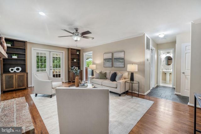 4031 ELLICOTT ST, Alexandria, VA 22304