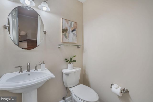 4031 ELLICOTT ST, Alexandria, VA 22304