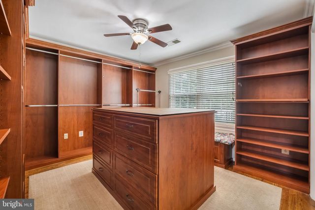 4031 ELLICOTT ST, Alexandria, VA 22304