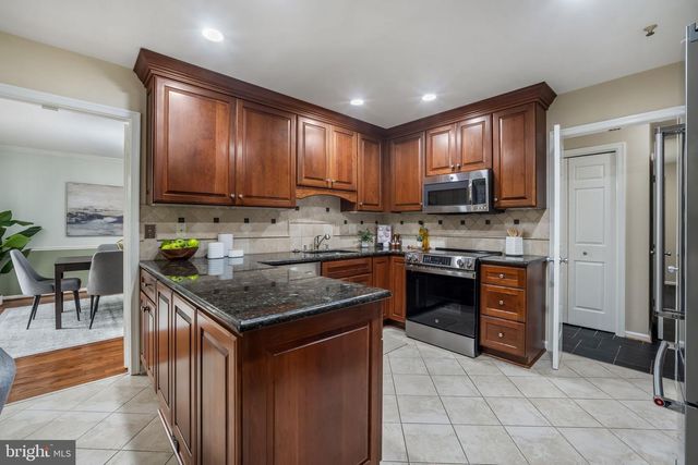 4031 ELLICOTT ST, Alexandria, VA 22304