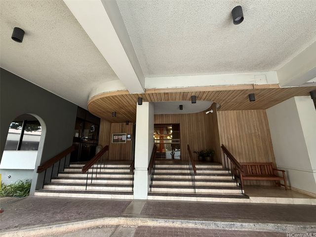 2600 Pualani Way 2005, Honolulu, HI 96815