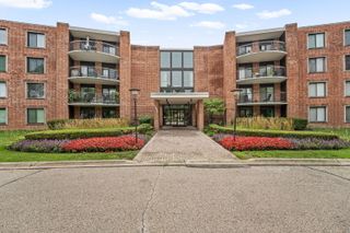1505 E Central Road 402-A, Arlington Heights, IL 60005