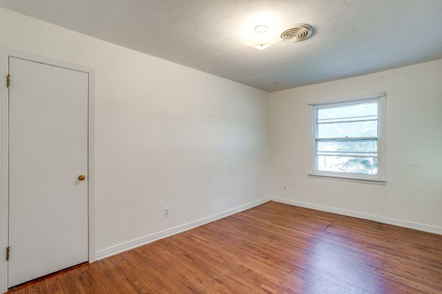 200 Westfork Drive, Fort Worth, TX 76114