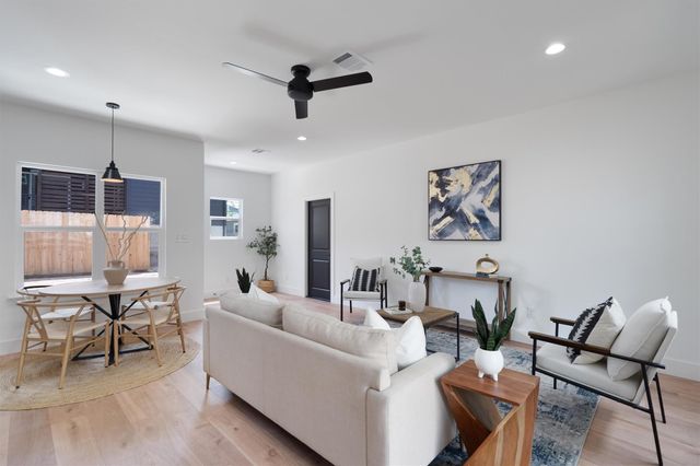 5304 Samuel Huston Ave B, Austin, TX 78721