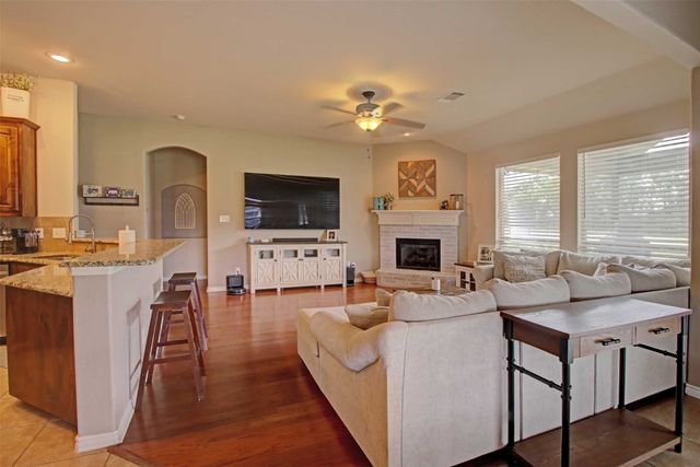 108 Champions Way, Azle, TX 76020
