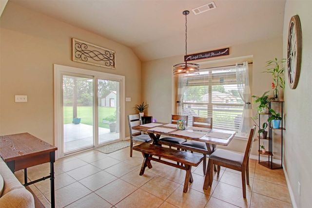 108 Champions Way, Azle, TX 76020