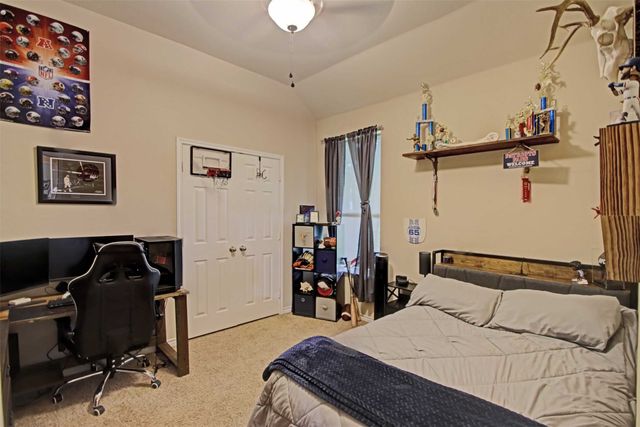 108 Champions Way, Azle, TX 76020